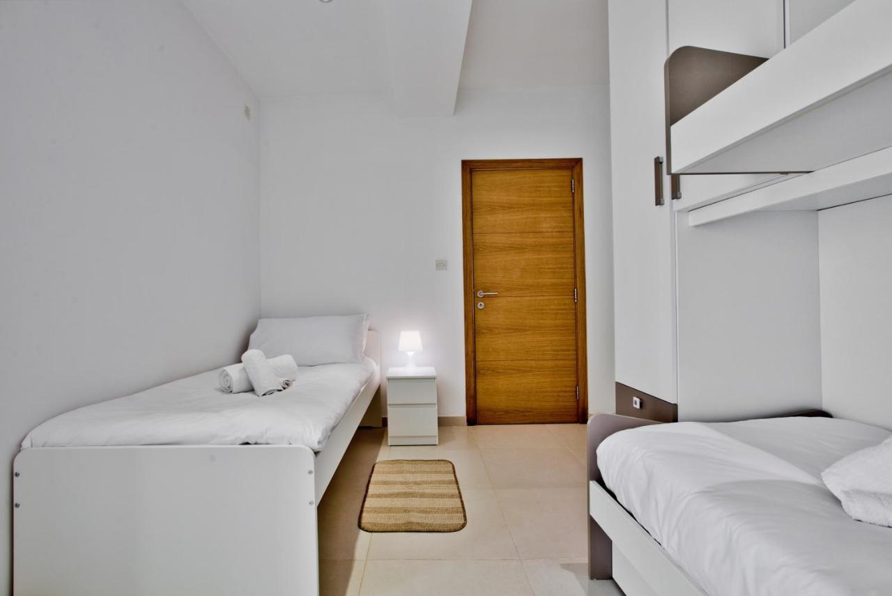 Bright And Central 2 Bedroom Apartment In Sliema Exterior photo